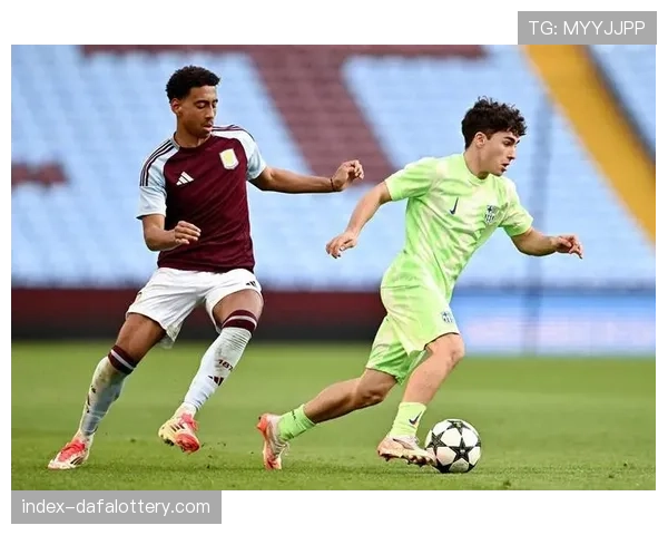 维吉利登场8分钟直红 背后飞铲改变比赛局势